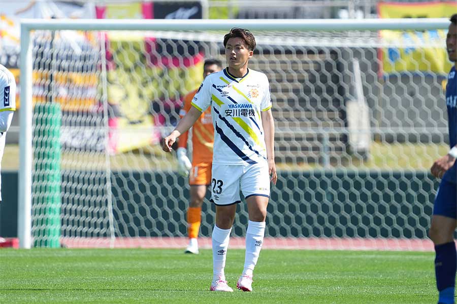 ギラヴァンツ北九州の前田稜太【写真：Getty Images】