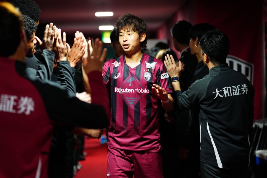 神戸の郷家友太【写真：©VISSELKOBE】