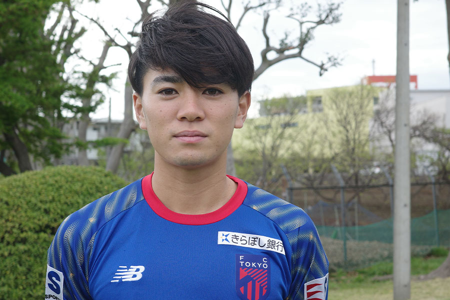 橋本健人が前半戦の戦いぶりについて話した【写真：FOOTBALL ZONE編集部】