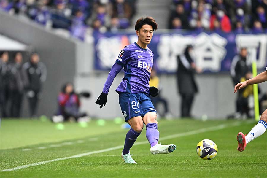 サンフレッチェ広島の東俊希【写真:徳原隆元】