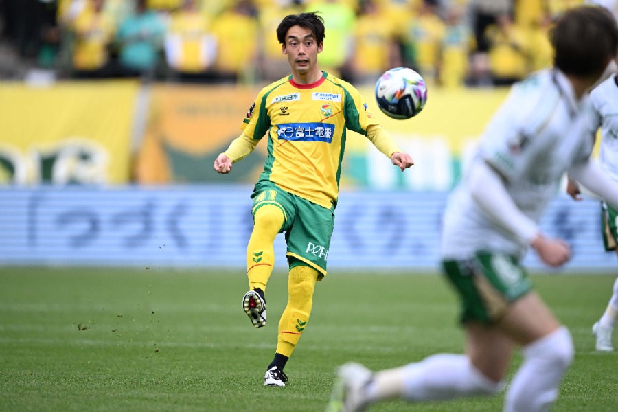 千葉の安井拓也【写真：徳原隆元】