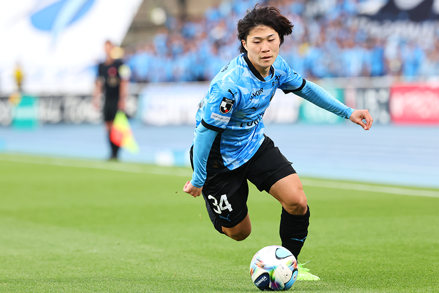 鹿島戦に出場した川崎・長璃喜【写真：長田洋平/アフロスポーツ】