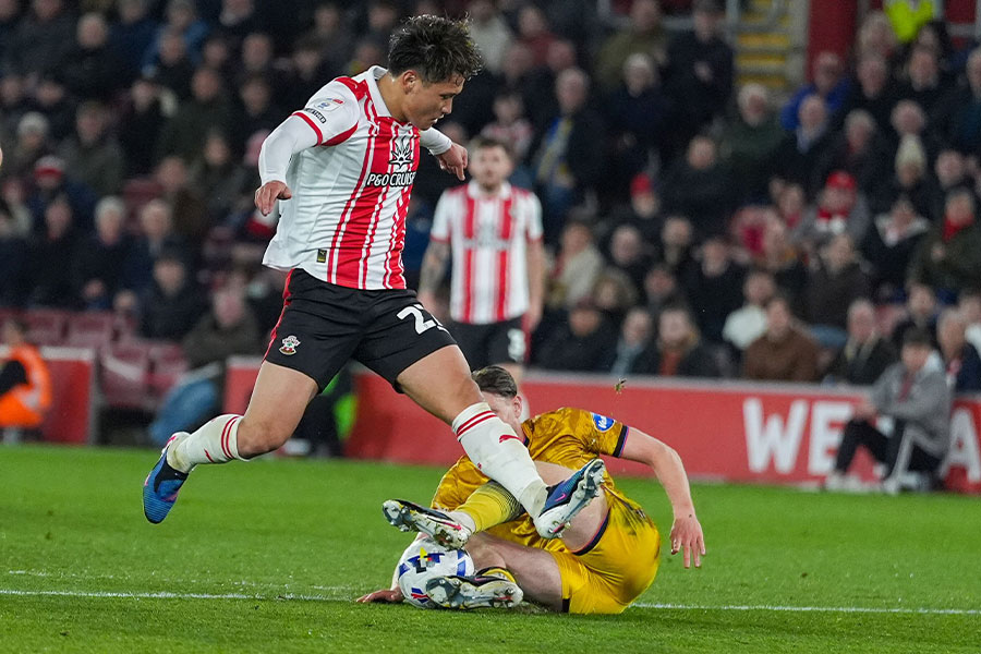 松木玖生がブラックバーン戦で活躍した【写真：REX / アフロ】
