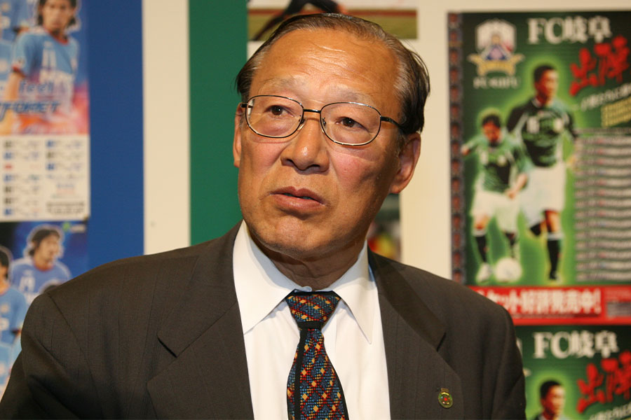 広島の初代総監督を務めた今西和男氏（写真は2008年）【写真：アフロスポーツ】