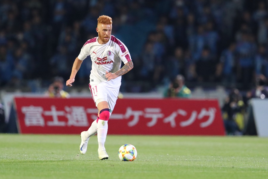 C大阪でプレーしたソウザ【写真：アフロ】