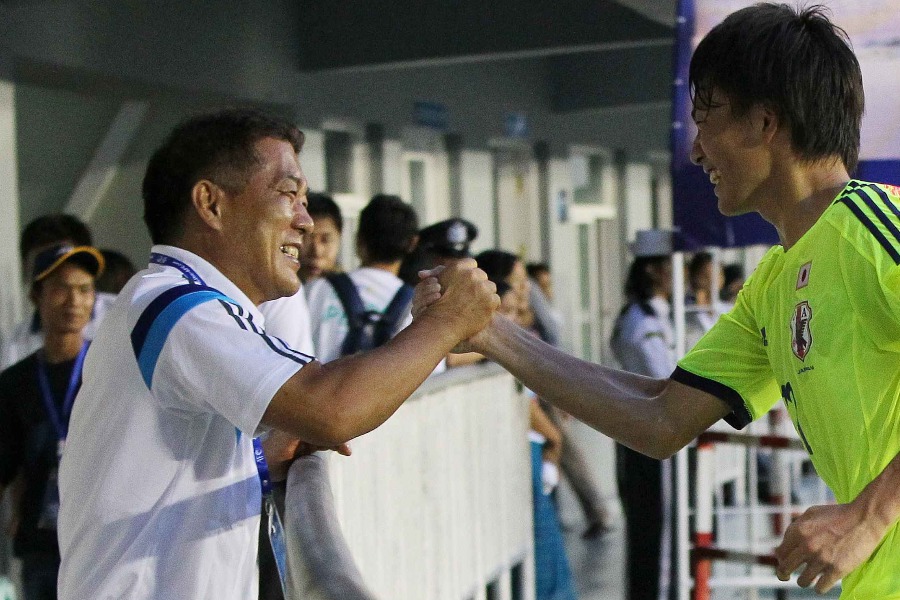 鹿島の鈴木満フットボールアドバイザー（左）【写真：アフロ】