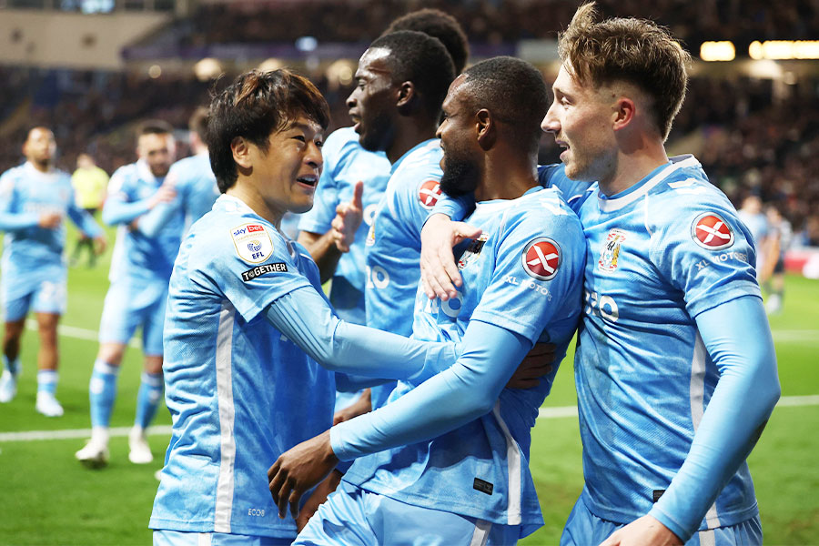 坂元達裕は主力として昇格に大きく貢献した【写真：REX/アフロ】