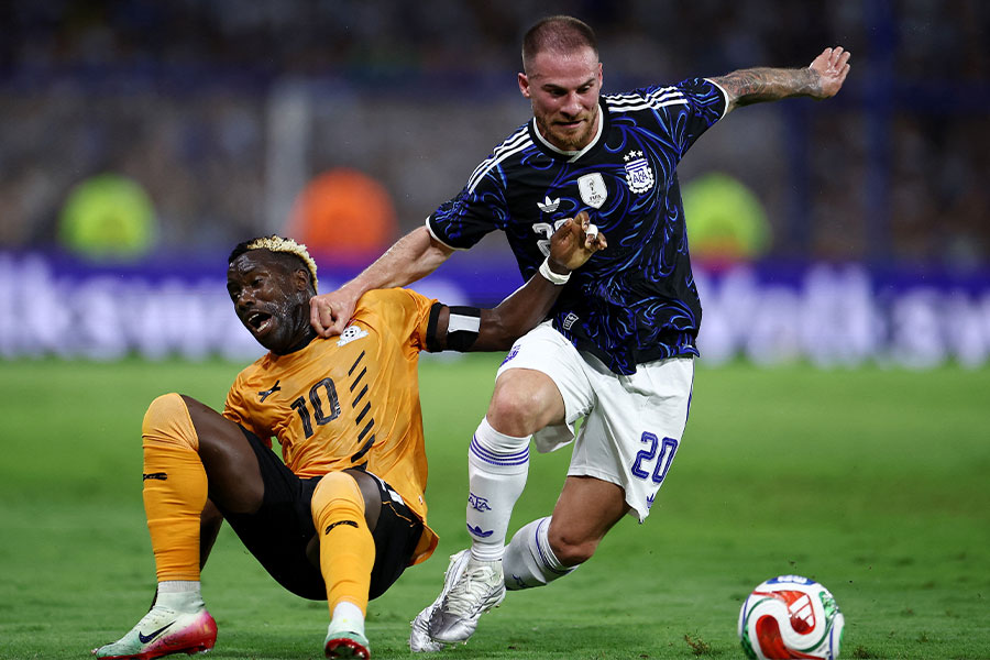 アルゼンチン代表のアレクシス・マック・アリスター（写真右）【写真：ロイター】