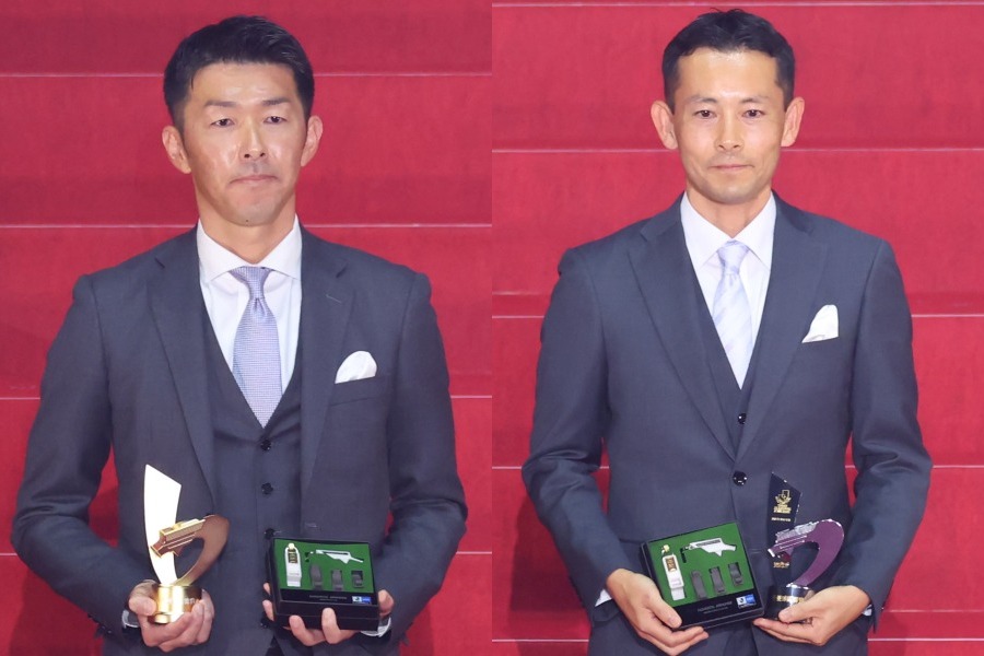 北中米W杯に参加する荒木友輔主審（左）、三原純副審【写真：YUTAKA/アフロスポーツ】