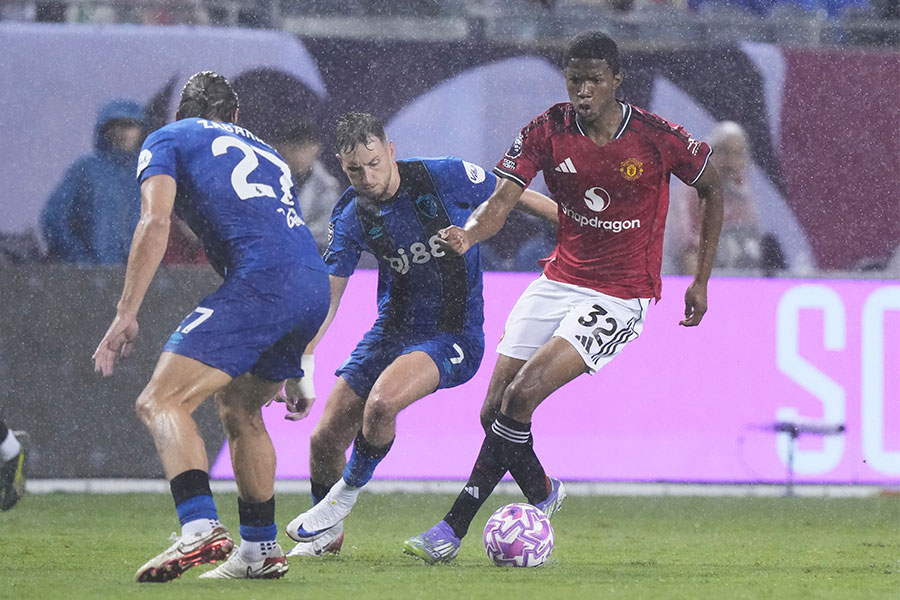 チド・オビ（写真右）のゴールに注目【写真：AP/アフロ】