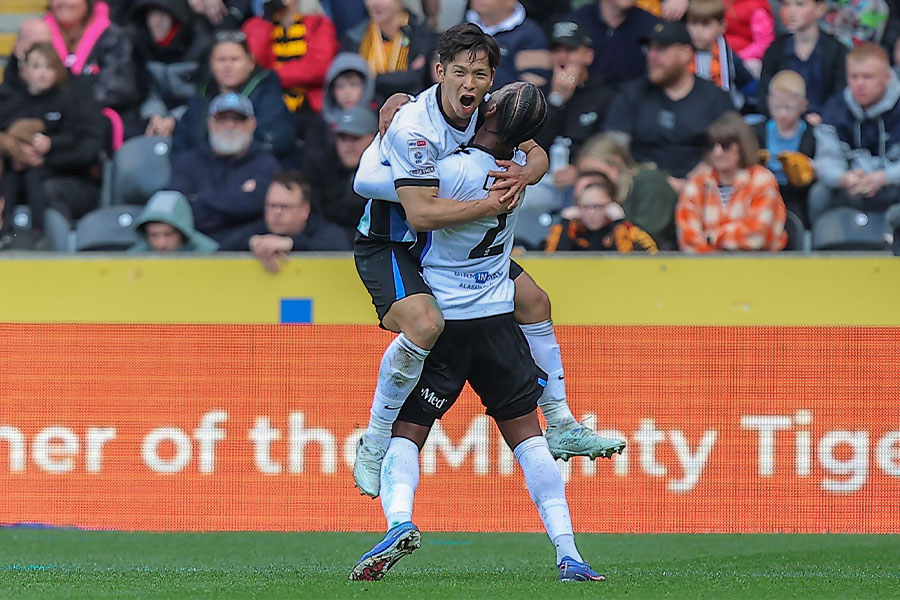 岩田智輝がハル・シティで同点ゴールを決めた【写真：REX/アフロ】