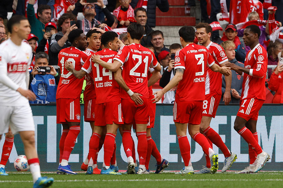 バイエルンがシュツットガルトに勝利してリーグ優勝を決めた【写真：ロイター】