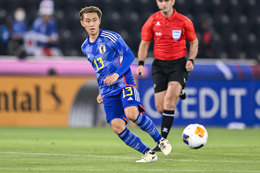 荒木遼太郎へのラフプレーに厳しい声【写真:2024 Asian Football Confederation (AFC)】