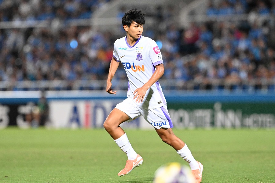 サンフレッチェ広島の中島洋太朗（写真は2025年度）【写真：徳原隆元】