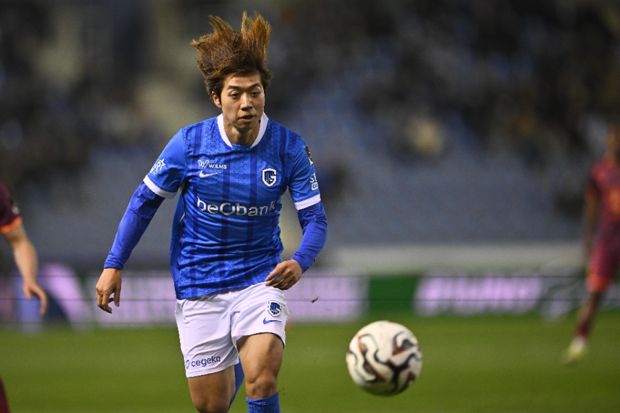 ヘンクの横山歩夢【写真：Belga Image/アフロ】