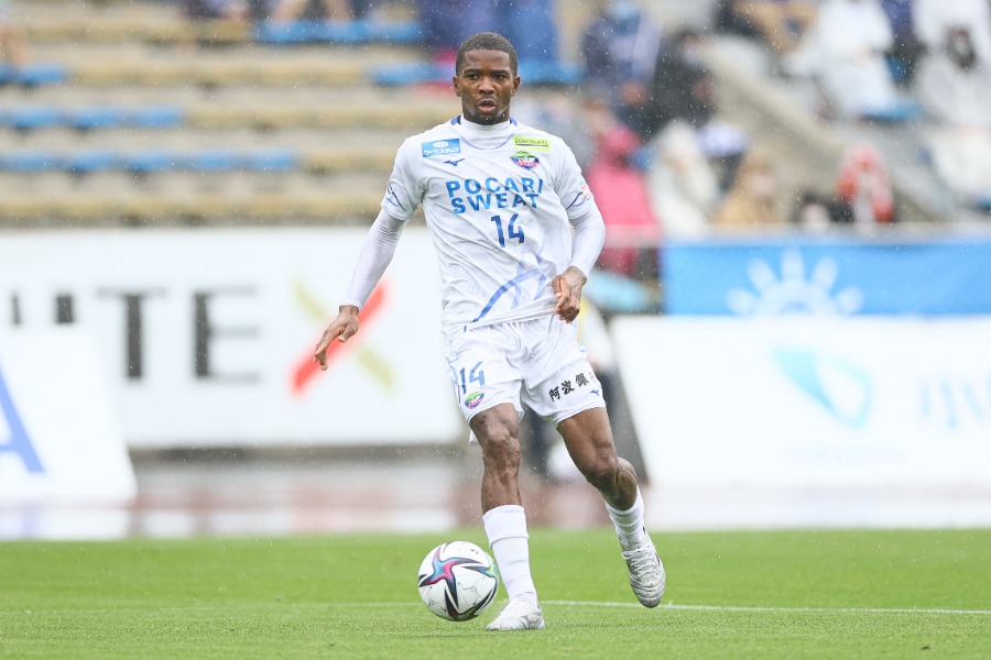 徳島でプレーしたカカ【写真：アフロスポーツ】