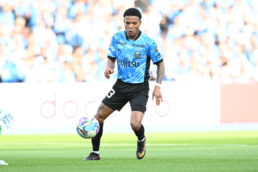 川崎フロンターレのマルシーニョ【写真：徳原隆元】