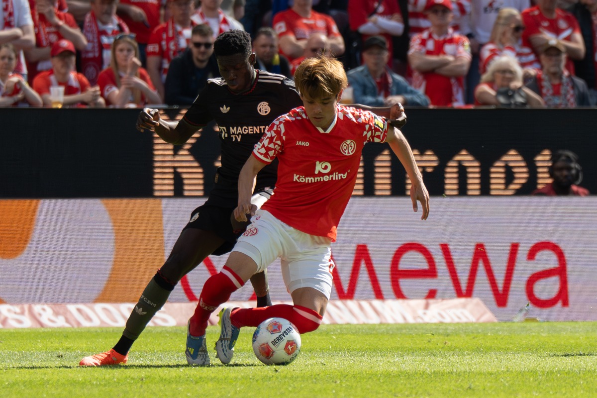 マインツの佐野海舟【写真：菅原敬太】