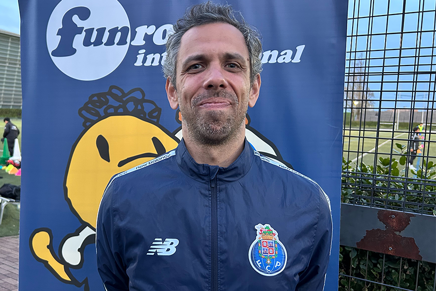 FCポルトU-13のルイ・ペドロ・モダス・パチェコ監督【写真：FOOTBALL ZONE編集部】