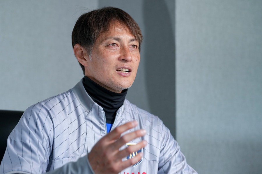 永井雄一郎氏が代名詞だったドリブル技術について語った【写真：イワモトアキト】