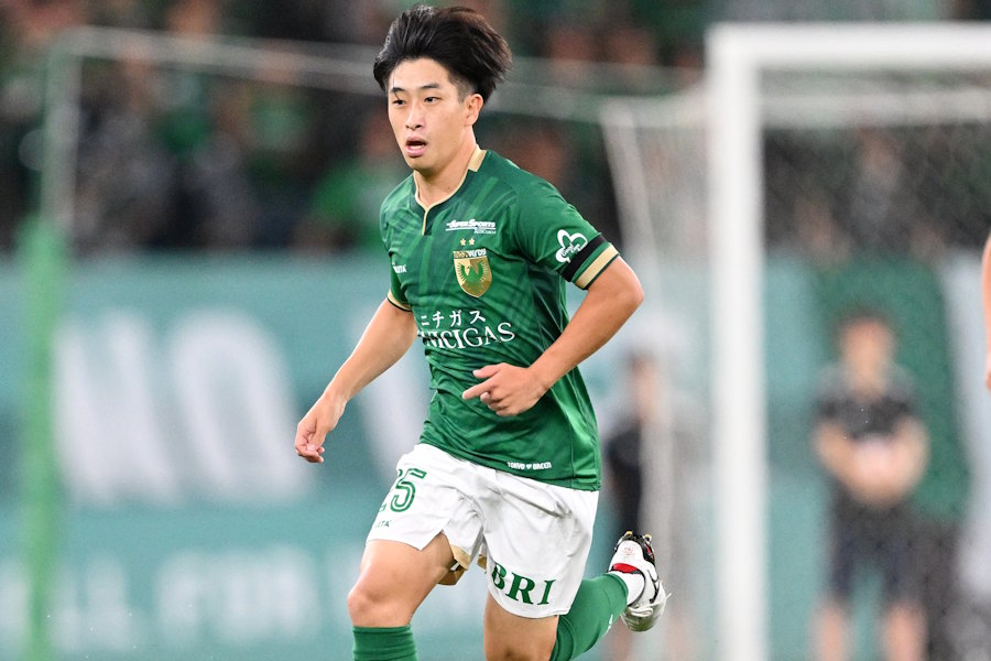 東京Vの熊取谷一星【写真：松尾/アフロスポーツ】