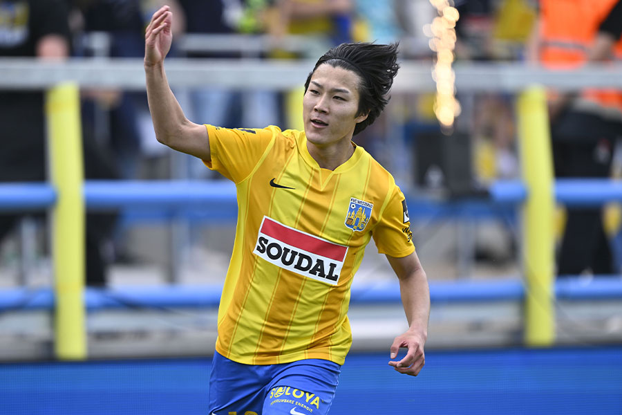 ルーヴェン戦でゴールを決めた坂本一彩【写真：Belga Image/アフロ】