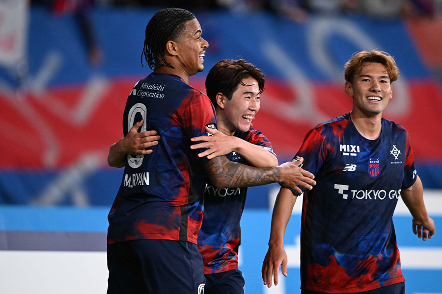 マルセロ・ヒアンが佐藤龍之介のと連携について話した【写真：徳原隆元】