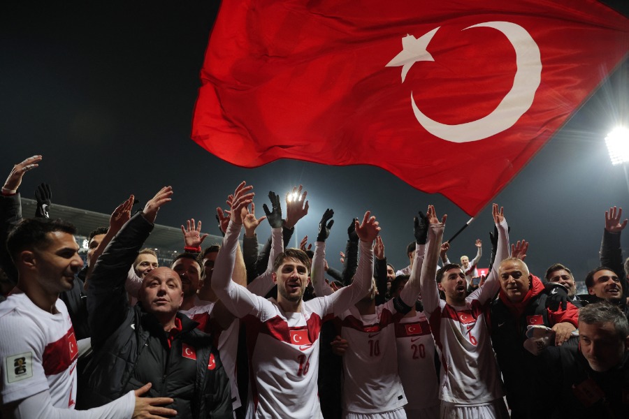 トルコ代表のユニに注目【写真：ロイター/アフロ】