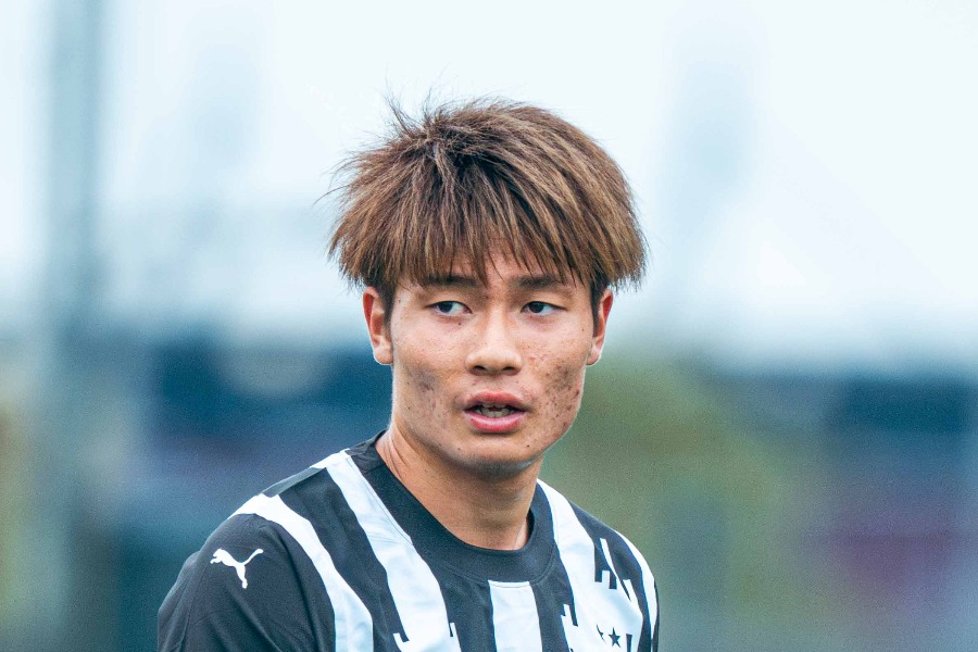 ボルシアMGからカールスルーエに期限付き移籍中の福田師王【写真：岩本太成】