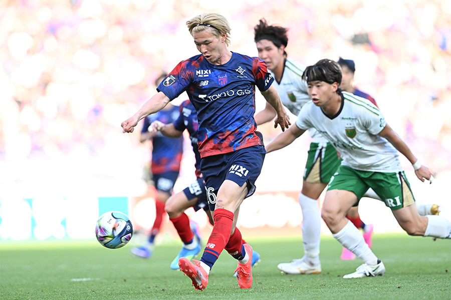 決勝ゴールを決めた長倉幹樹【写真：徳原隆元】