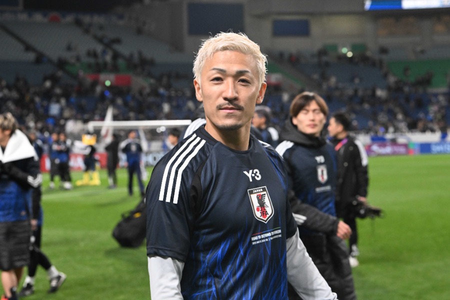 インタビューに応じた前田大然【写真：徳原隆元】
