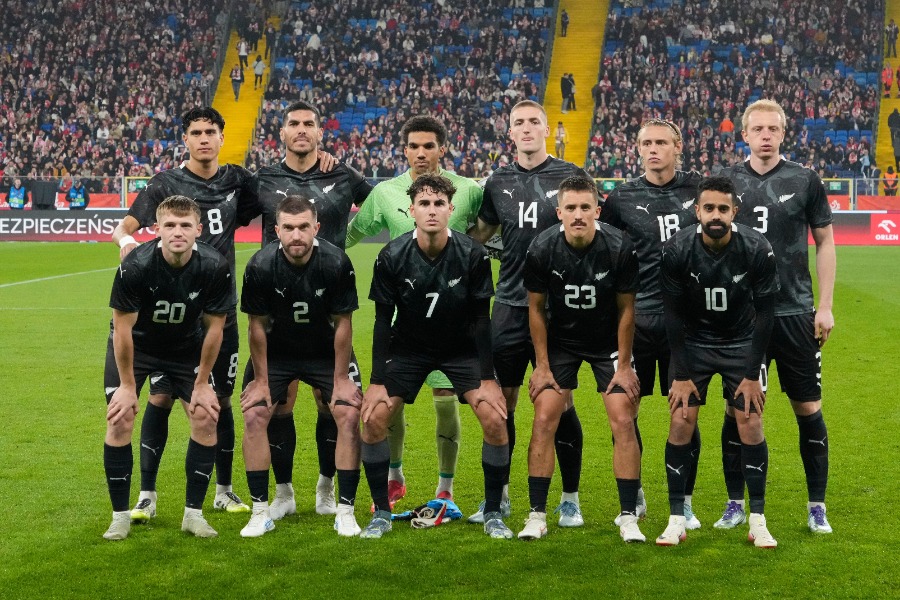 ニュージーランド代表のW杯ユニフォームに注目【写真：AP/アフロ】