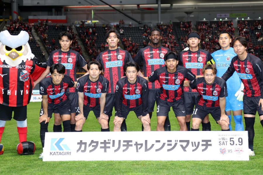 札幌の田川知樹（上段右端）のプレーに脚光【写真：産経新聞社】