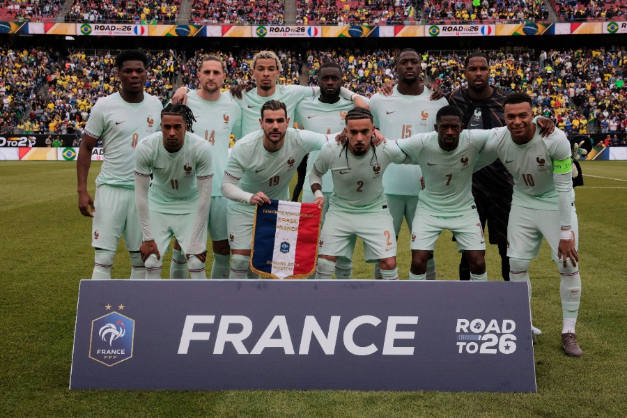 フランス代表のW杯ユニフォームに注目【写真:ロイター/アフロ】