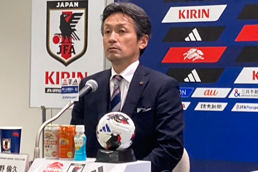 なでしこジャパンを率いる狩野倫久監督【写真:轡田哲朗】