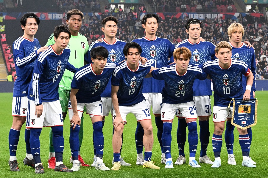 人気米菓のサッカー日本代表バージョンが発売される【写真:徳原隆元】