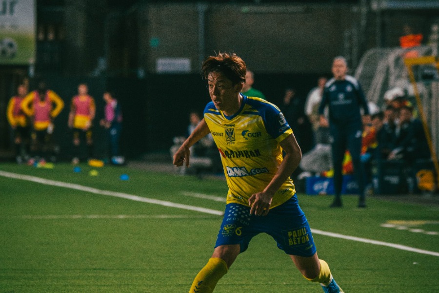 シント=トロイデンの山本理仁【写真:(C) STVV】
