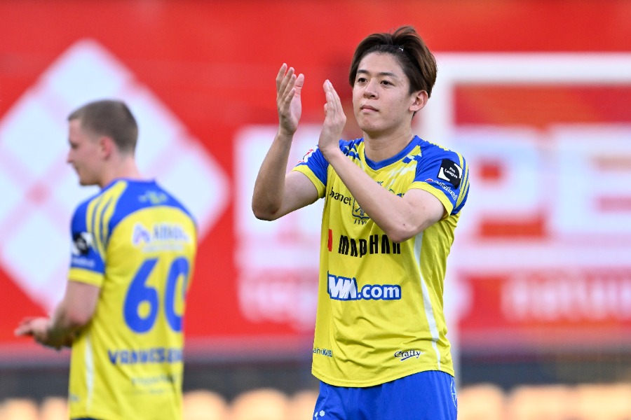 シント＝トロイデンの山本理仁【写真：PsnewZ/アフロ】