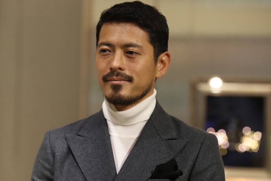 元日本代表の鈴木啓太氏【写真:つのだよしお/アフロ】