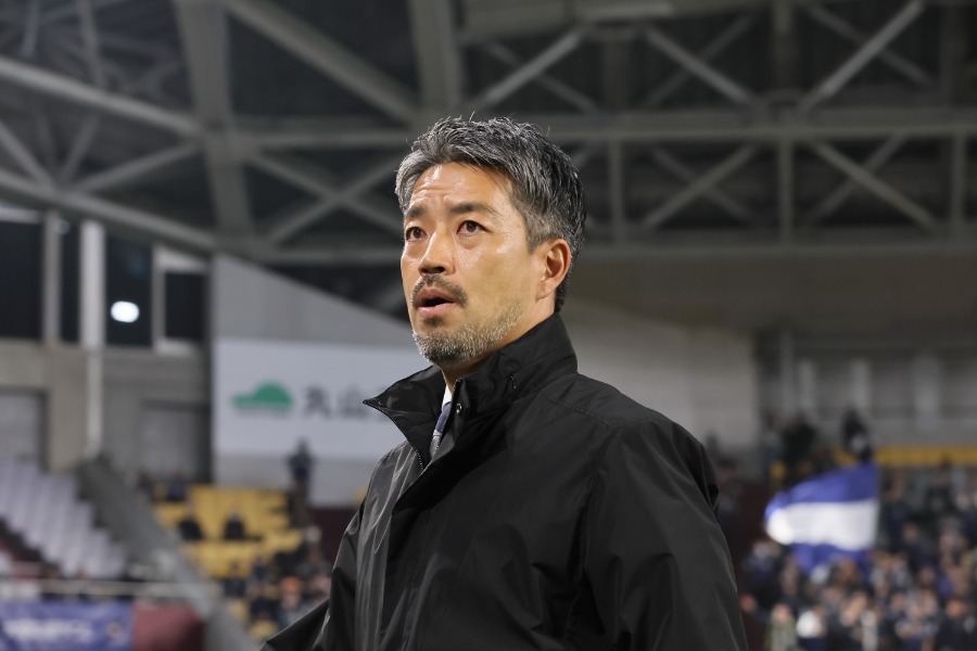 福岡の塚原真也暫監督【写真:柳瀬心祐】