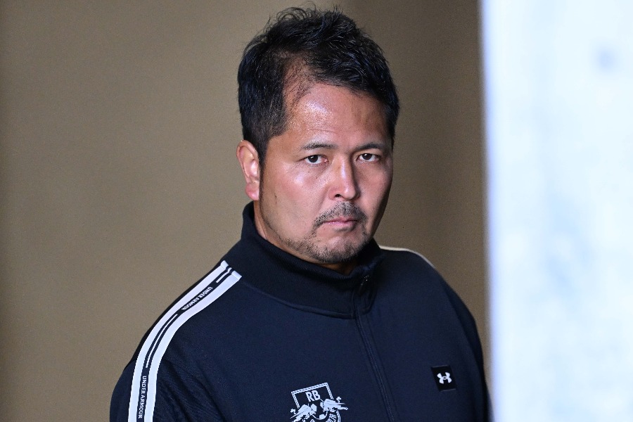 宮沢悠生監督の解任が決定【写真:徳原隆元】