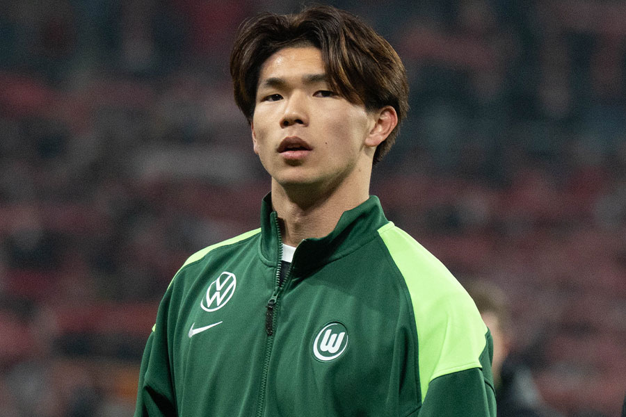 ヴォルフスブルクでプレーする塩貝健人【写真：菅原敬太】