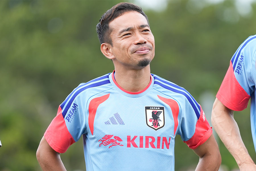 長友佑都が相次ぐ練習場変更について言及【写真:増田美咲】