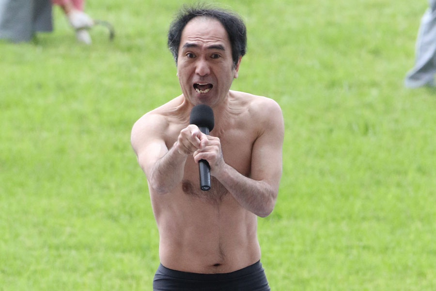 江頭2:50が国立にゲスト登場【写真:産経新聞社】