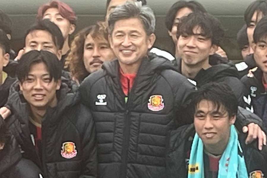 福島の三浦知良【写真:荻島弘一】
