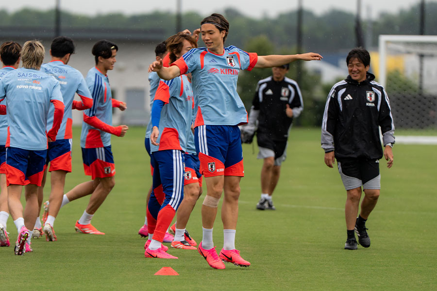 板倉滉が開幕戦に向けて思いを話した【写真:井上信太郎】