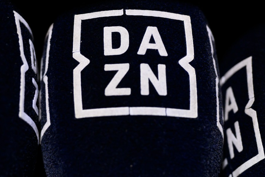 DAZNが公式ホームページ上で謝罪【写真：Insidefoto/アフロ】