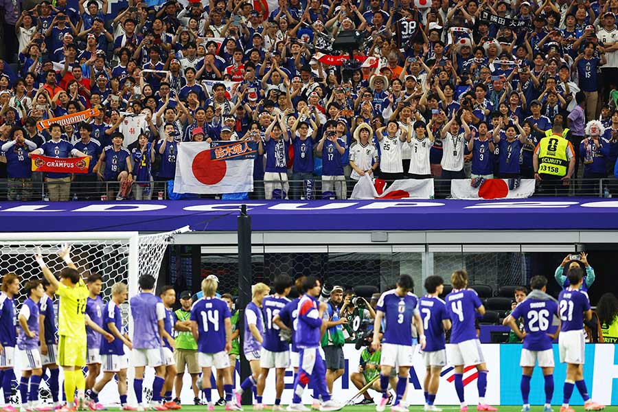 日本代表はオランダ代表と2-2で引き分けた【写真：ロイター】