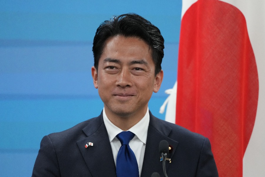 小泉進次郎防衛相【写真:REX/アフロ】