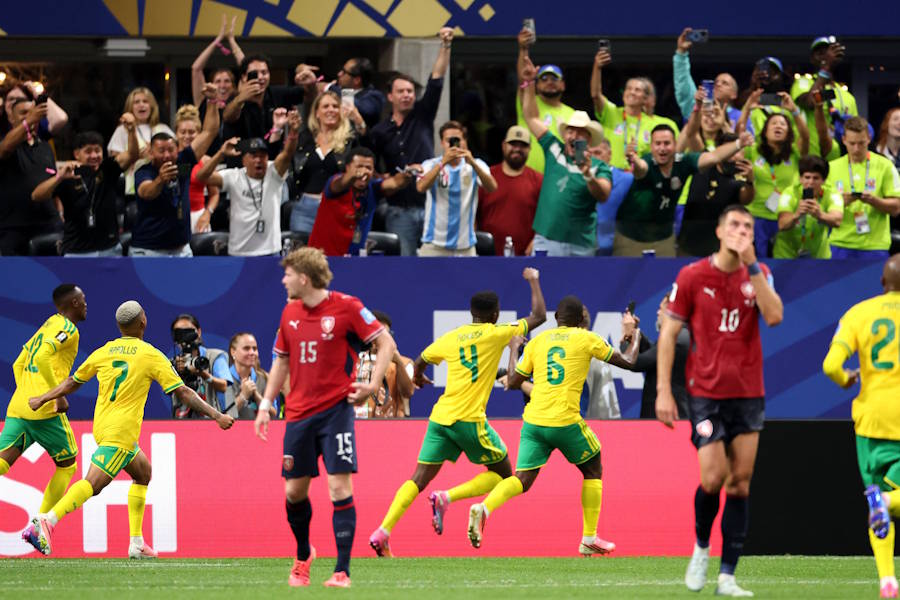 南アフリカとチェコが対戦【写真：ロイター】
